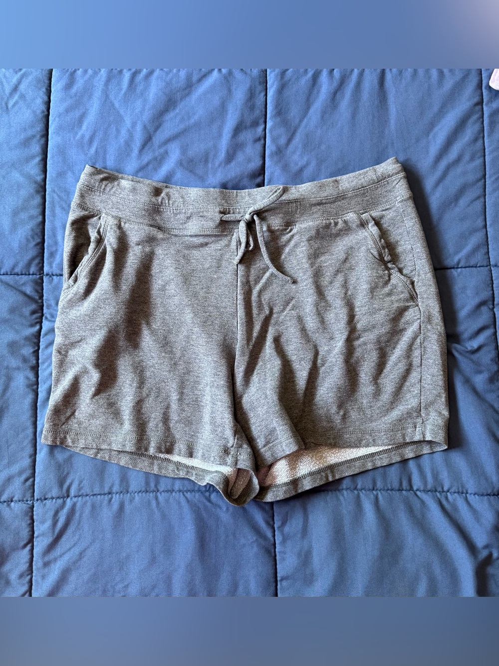 Women's Heather Gray Athletic Pull-On Shorts with Drawstring